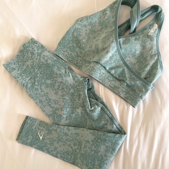 Gymshark matching set - Picture 1 of 1